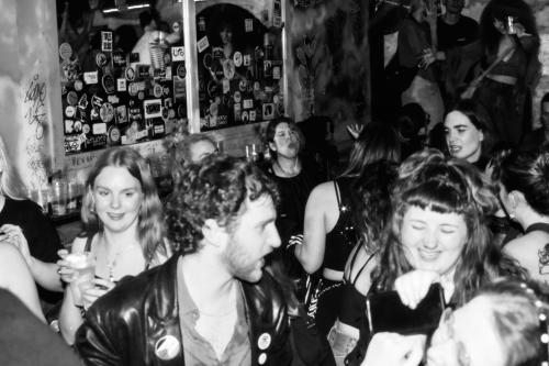 6 (1) (1) (1) (1) (1) (1)