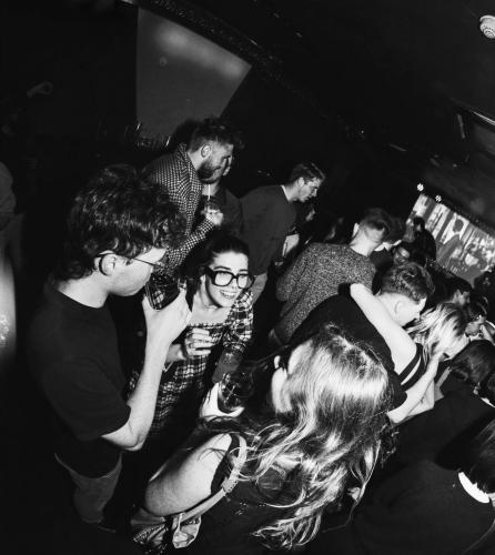 8 (1) (1) (1) (1) (1) (1) (1) (1) (1)