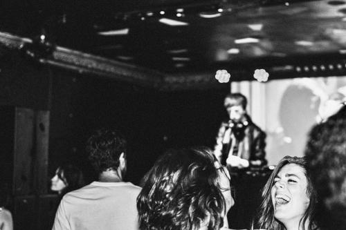 9 (1) (1) (1) (1) (1) (1) (1) (1) (1) (1)